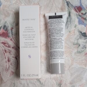 Mary Kay Medium Coverage Foundation Beige 400